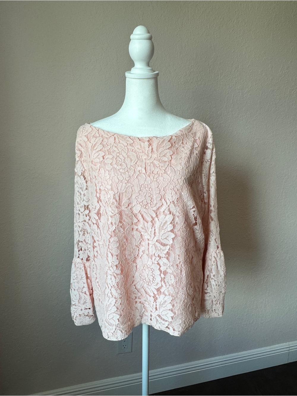 Laundry by Shelli Segal Blush Lace Bell Sleeve Blouse Pink Size L